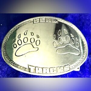 Polished Silver ‘Bear Tracks’ Oval Curved Belt Buckle